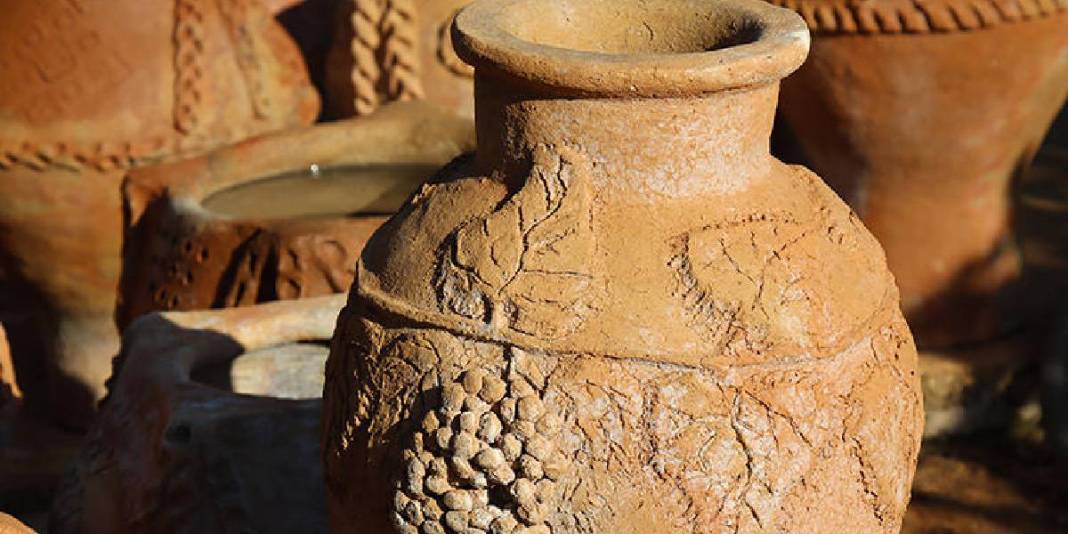 Baba-oğul el ele veriyor, killi topraktan çıkarıyor! Unutulmasına izin vermiyorlar: Taleple birlikte daha çok üretiyorlar 7